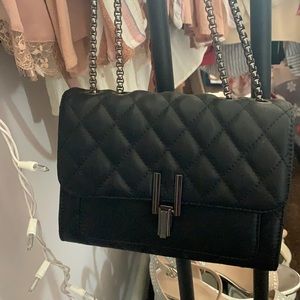 Mini purse. Like brand new. Only worn a few times.